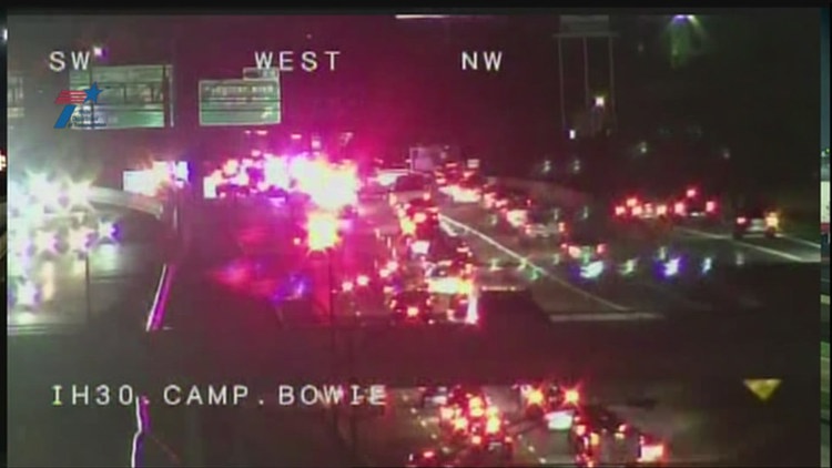 Crash shuts down I-30 heading west out of Fort Worth Crash shuts down I-30 heading west out of Fort Worth