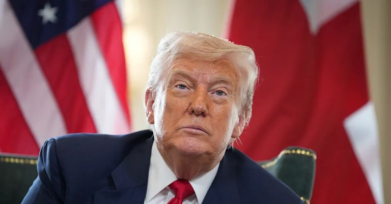 Donald Trump Orders Crackdown on Politically-Motivated ‘Debanking’ Donald Trump Orders Crackdown on Politically-Motivated ‘Debanking’