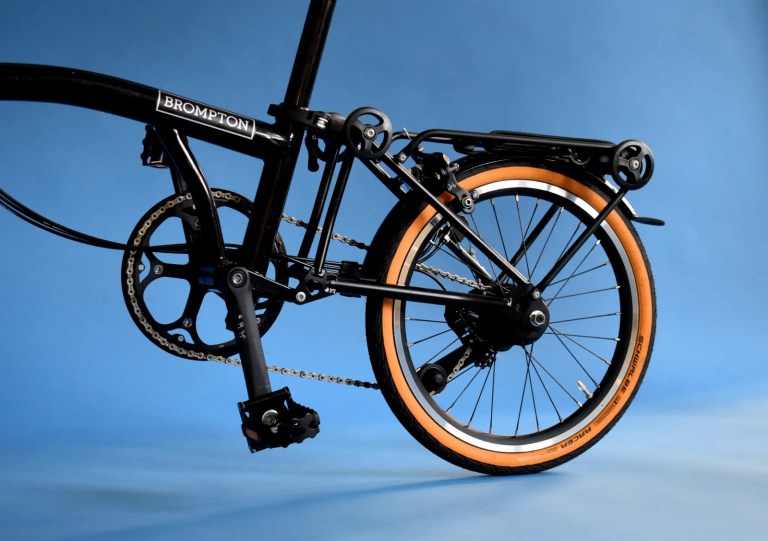A Brompton Reborn: How to Future-Proof a Decades-Old Foldable Bike A Brompton Reborn: How to Future-Proof a Decades-Old Foldable Bike