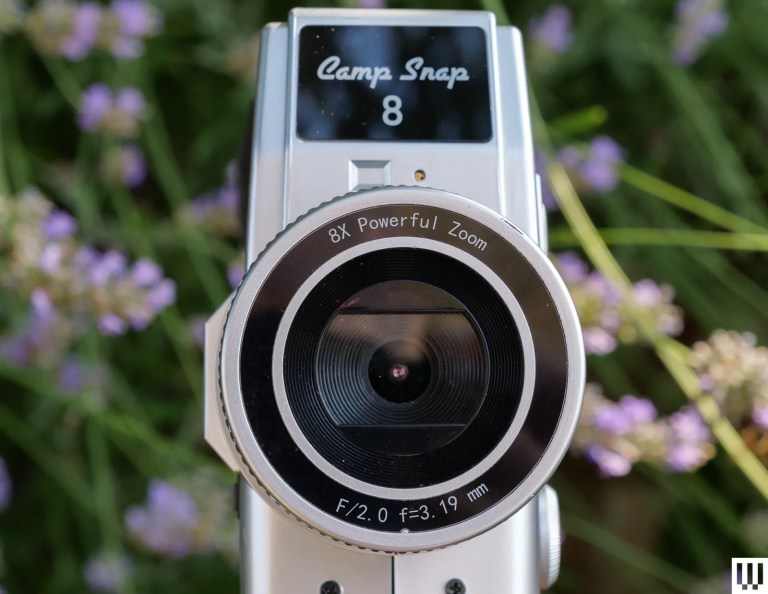 This 0 ‘Digital Super 8’ Gives the Lo-Fi Camera Craze a Moving Picture Upgrade This 0 ‘Digital Super 8’ Gives the Lo-Fi Camera Craze a Moving Picture Upgrade