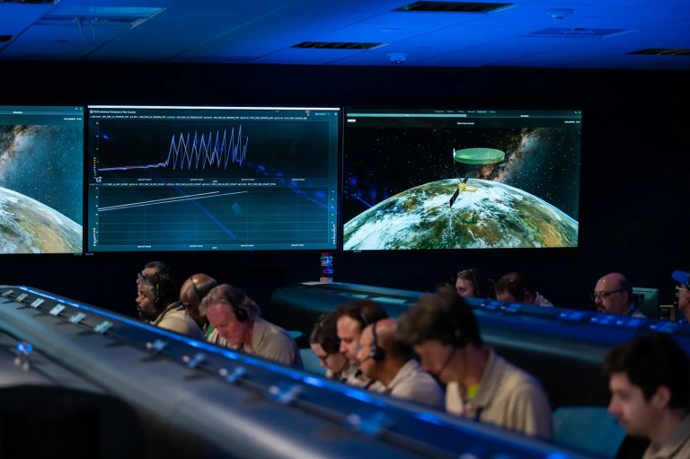 NASA’s Largest Satellite Antenna Ever Has Just Unfurled in Space NASA’s Largest Satellite Antenna Ever Has Just Unfurled in Space