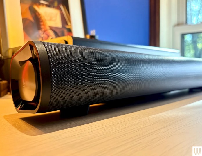 The Creative Stage Pro Is the Perfect Soundbar for Your Bedroom