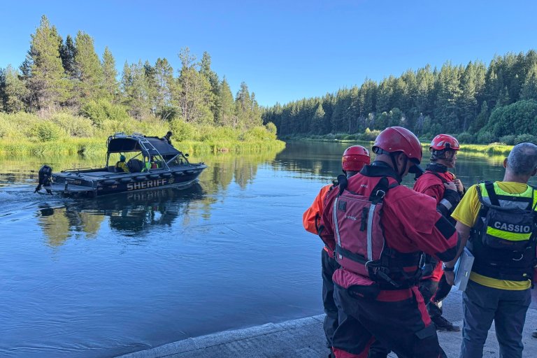 Authorities identify 2 killed in Oregon waterfall fall accident, 1. still missing Authorities identify 2 killed in Oregon waterfall fall accident, 1. still missing