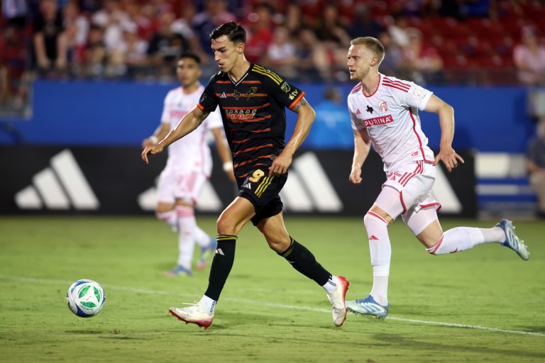 FC Dallas win! Dallas beat St. Louis 3-0 FC Dallas win! Dallas beat St. Louis 3-0