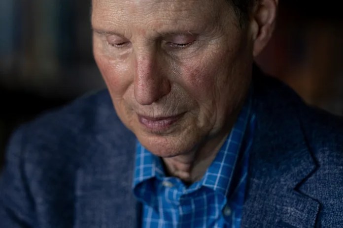 Some Democrats want new leadership. Oregon Sen. Ron Wyden says he has what it takes to resist Trump
