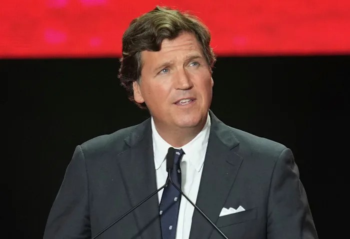 Trump defends Tucker Carlson after interview with activist known for his antisemitic views | FROUSA NEWS