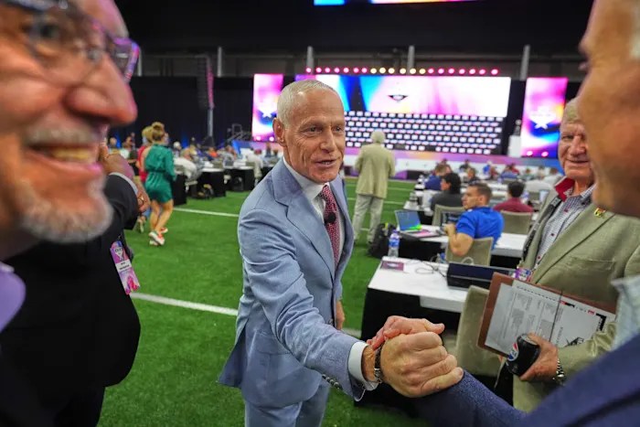 Big 12 commissioner doubles down on preference for 5-11 playoff model if CFP expands Big 12 commissioner doubles down on preference for 5-11 playoff model if CFP expands