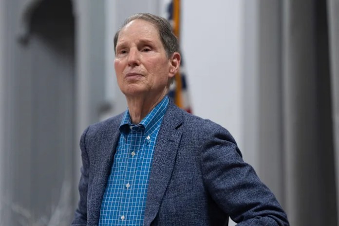 Trump administration plans to remove nearly 700 unaccompanied migrant children, senator says