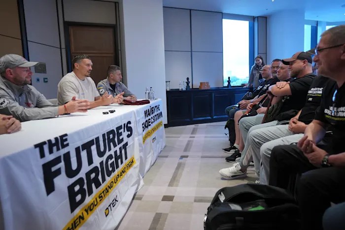 War veterans go from Ukraine front lines to Wembley ringside for Usyk’s heavyweight bout | FROUSA Media
