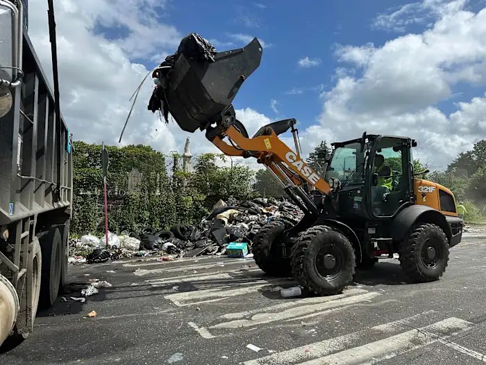 Philadelphia workers and city reach a deal to end strike that halted residential trash pickup Philadelphia workers and city reach a deal to end strike that halted residential trash pickup