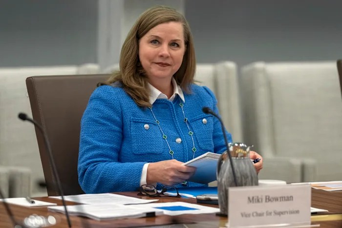 A top Federal Reserve official says dour jobs data backs the case for 3 rate cuts A top Federal Reserve official says dour jobs data backs the case for 3 rate cuts