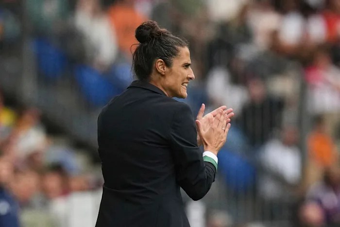 Spain replaces women’s team coach Montse Tomé with Sonia Bermúdez Spain replaces women’s team coach Montse Tomé with Sonia Bermúdez