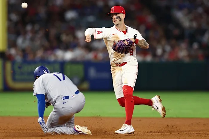 Angels turn triple play when Shohei Ohtani lines out to Zach Neto and 2 Dodgers are caught off base Angels turn triple play when Shohei Ohtani lines out to Zach Neto and 2 Dodgers are caught off base