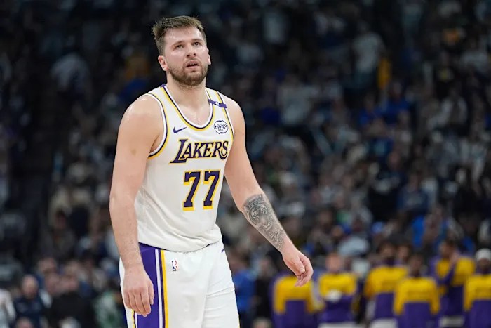 Luka Doncic agrees to a contract extension through 2028 with the Lakers, committing to his new team Luka Doncic agrees to a contract extension through 2028 with the Lakers, committing to his new team