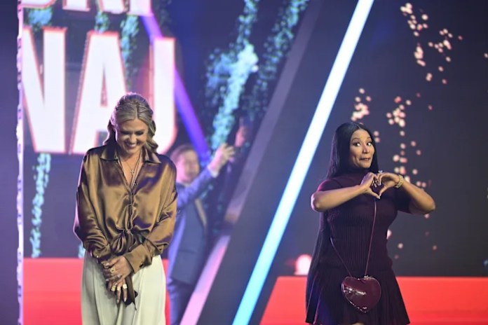 Nicki Minaj surprises conservatives with praise for Trump, Vance at Arizona event