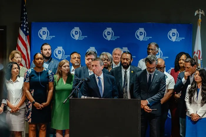 Texas Democrats say they will return to state once session ends, California unveils retaliatory map Texas Democrats say they will return to state once session ends, California unveils retaliatory map