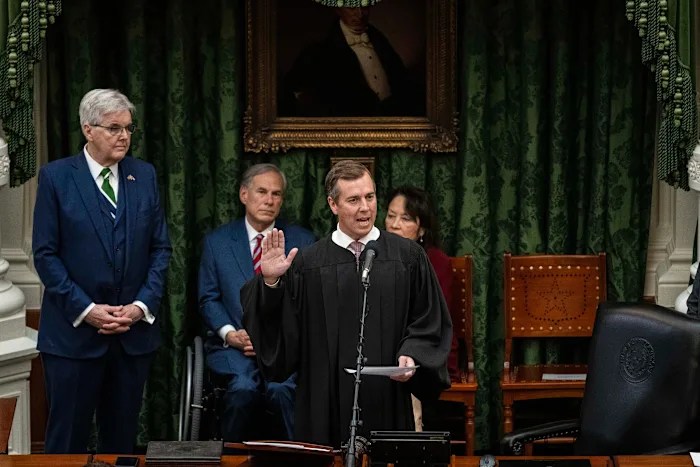 Abbott’s bid to expel the House Democratic leader goes to a court filled with his appointees Abbott’s bid to expel the House Democratic leader goes to a court filled with his appointees