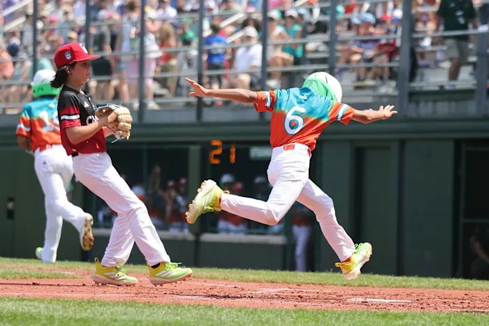 Slugger leads South Carolina as blowouts are the rule in early days of Little League World Series Slugger leads South Carolina as blowouts are the rule in early days of Little League World Series