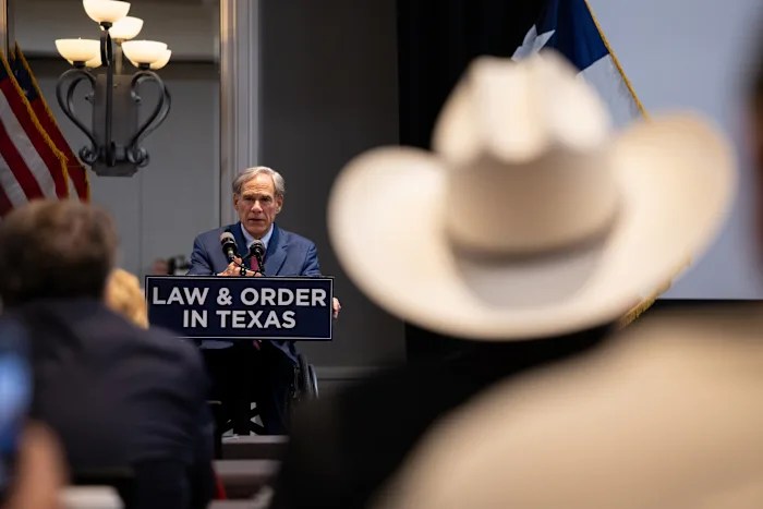 Harris County constables, sheriffs could contract with HOAs without commissioners’ OK under bill heading to Abbott Harris County constables, sheriffs could contract with HOAs without commissioners’ OK under bill heading to Abbott