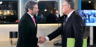 Portugal chooses between a moderate and a populist in runoff presidential election