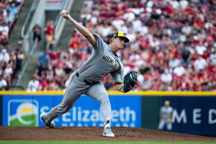 MLB-best Brewers rally again, set franchise single-season record for consecutive victories with 14 MLB-best Brewers rally again, set franchise single-season record for consecutive victories with 14