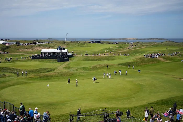British Open at Portrush starts with an Irish cheer. That’s how the last one ended British Open at Portrush starts with an Irish cheer. That’s how the last one ended
