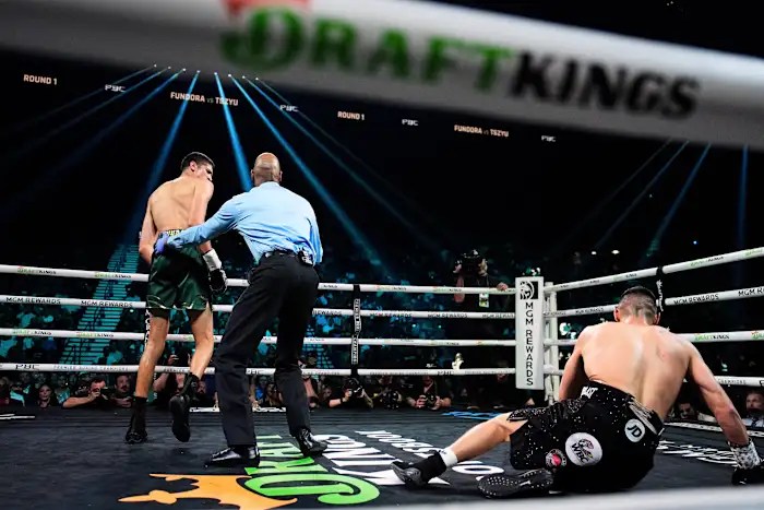 Pacquiao’s comeback falls short as Barrios retains WBC welterweight title in majority draw Pacquiao’s comeback falls short as Barrios retains WBC welterweight title in majority draw