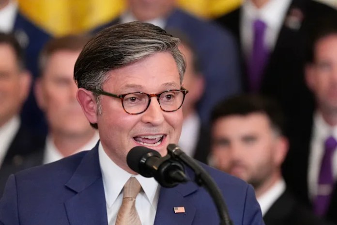 Senate Republicans head to White House amid stalemate on shutdown