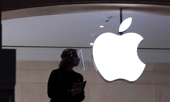 Trump will highlight Apple’s plans to invest 0 billion more in US, raising total to 0 billion Trump will highlight Apple’s plans to invest 0 billion more in US, raising total to 0 billion