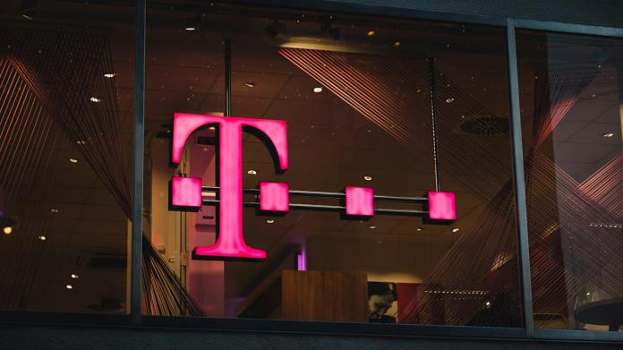 T-Mobile now officially owns UScellular