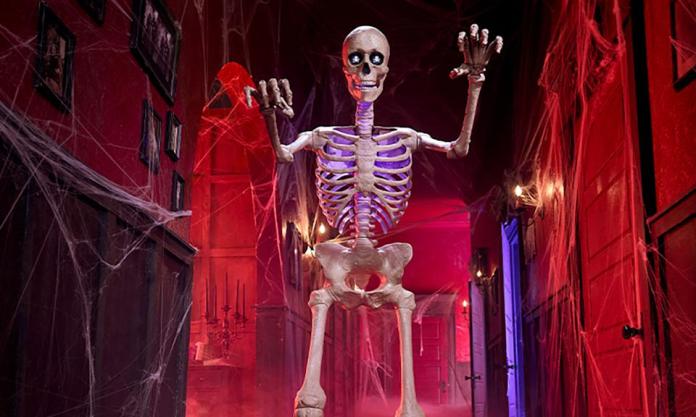 Home Depot has a new animatronic version of Skelly the skeleton