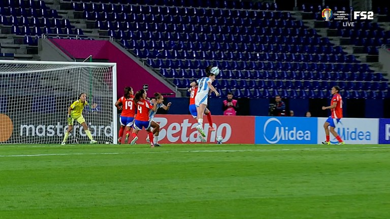 Aldana Cometti finishes header, helping Argentina defeat Chile, 2-1 Aldana Cometti finishes header, helping Argentina defeat Chile, 2-1