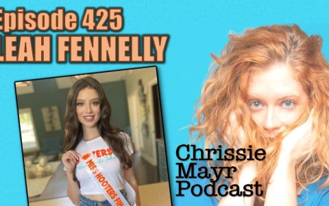 CMP 425 – Leah Fennelly – Working at Hooters, Pageant, How To Hit On A Waitress CMP 425 – Leah Fennelly – Working at Hooters, Pageant, How To Hit On A Waitress