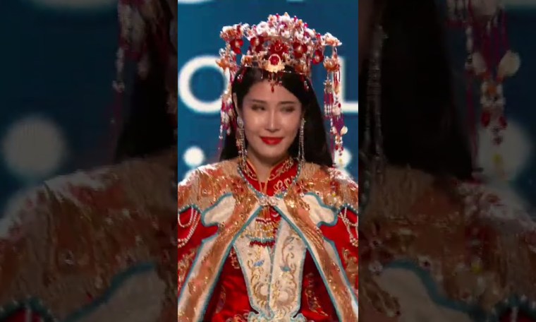 National Costume of Miss Universe China at the 71st Miss Universe Pageant National Costume of Miss Universe China at the 71st Miss Universe Pageant