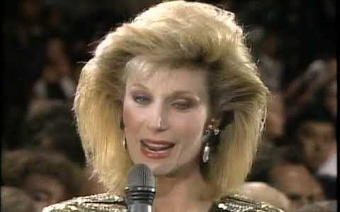 CROWNING MOMENT: Miss Universe 1987 CROWNING MOMENT: Miss Universe 1987