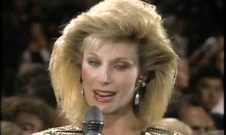 CROWNING MOMENT: Miss Universe 1987 CROWNING MOMENT: Miss Universe 1987