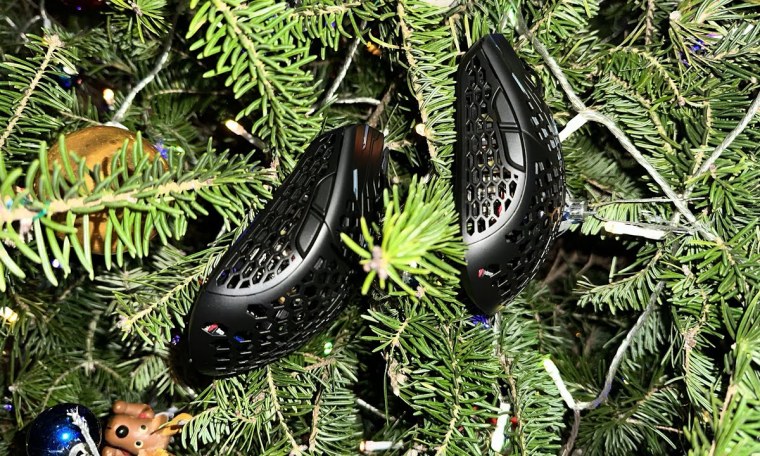 Christmas Eve Mouse Discussion AND GIVEAWAYS (shocking) Christmas Eve Mouse Discussion AND GIVEAWAYS (shocking)