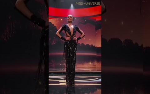 Miss Universe R'Bonney Gabriel's WINNING EVENING GOWN (71st MISS UNIVERSE) Miss Universe R'Bonney Gabriel's WINNING EVENING GOWN (71st MISS UNIVERSE)
