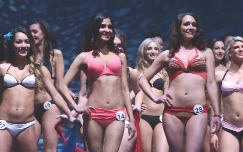 Miss World Canada 2014 – BIKINI CATWALK!! Miss World Canada 2014 – BIKINI CATWALK!!
