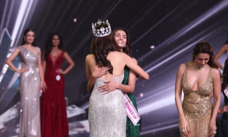 Rubal Shekhawat's Crowning Moment At Femina Miss India 2022 Rubal Shekhawat's Crowning Moment At Femina Miss India 2022