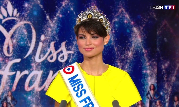 Miss France 2024 : Eve Gilles est l'invitée du 13H Miss France 2024 : Eve Gilles est l'invitée du 13H