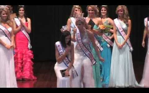 2011 Miss Collegiate America Pageant Crowning. 2011 Miss Collegiate America Pageant Crowning.
