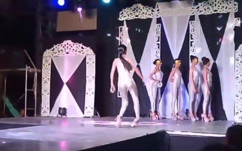 Beauty Queen Criscia Flores FALLS down during Miss Princess 2018 Beauty Pageant (Philippines) Beauty Queen Criscia Flores FALLS down during Miss Princess 2018 Beauty Pageant (Philippines)