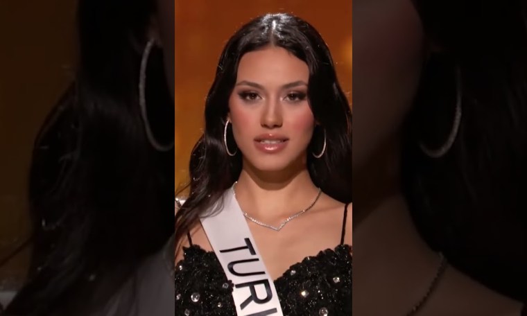 Miss Universe Turkey Preliminary Evening Gown (71st MISS UNIVERSE) Miss Universe Turkey Preliminary Evening Gown (71st MISS UNIVERSE)