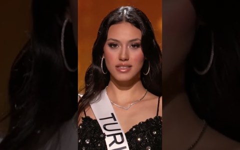 Miss Universe Turkey Preliminary Evening Gown (71st MISS UNIVERSE) Miss Universe Turkey Preliminary Evening Gown (71st MISS UNIVERSE)