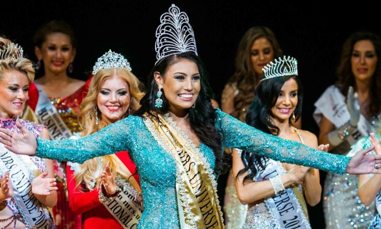 Ashley Callingbull MRS UNIVERSE 2015. First nations beauty pageant queen memories slideshow Ashley Callingbull MRS UNIVERSE 2015. First nations beauty pageant queen memories slideshow