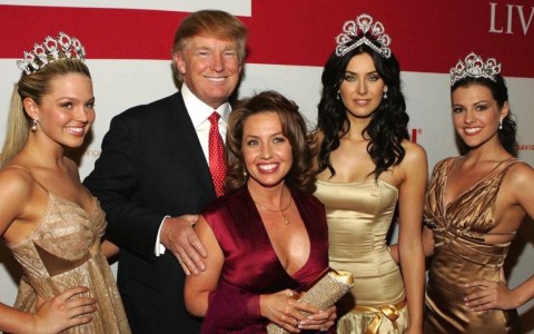 Trump “Inspected” Underage Girls In Miss Teen USA Dressing Room Trump “Inspected” Underage Girls In Miss Teen USA Dressing Room