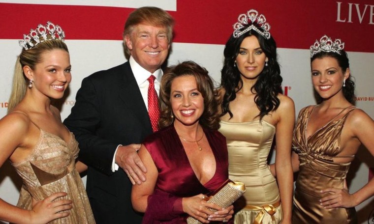 Trump “Inspected” Underage Girls In Miss Teen USA Dressing Room Trump “Inspected” Underage Girls In Miss Teen USA Dressing Room