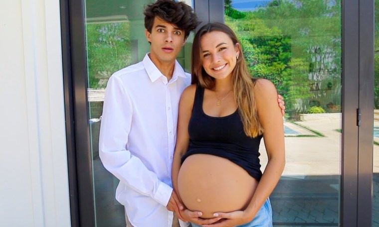 SHE'S PREGNANT!? SHE'S PREGNANT!?