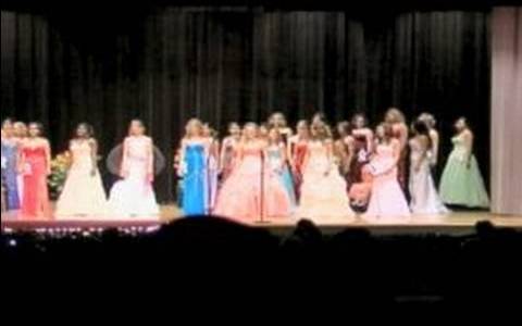 How to Direct Beauty Pageants : Choosing Judges in a Beauty Pageant How to Direct Beauty Pageants : Choosing Judges in a Beauty Pageant